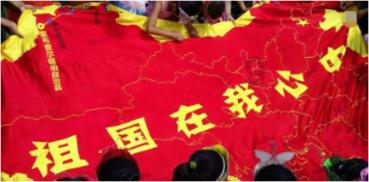 慈利县零阳街道白公城社区为现役军人家庭送喜报